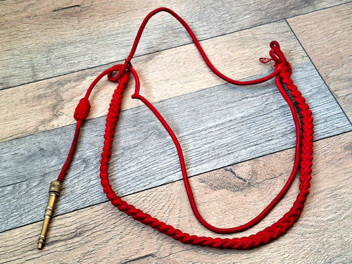 Une fourragère médaille