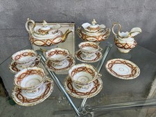 Service à Thé en Porcelaine