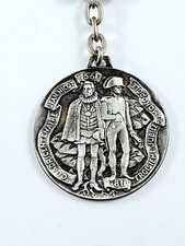 PORTE-CLÉS - 1961 - ANNÉE MÉMORIALE du TABAC - Jean Nicot - Gravure Métal -