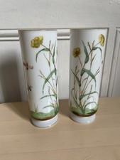 JOLIE PAIRE DE VASES EN OPALINE - ANNEES 1920 - décor champètre ART NOUVEAU