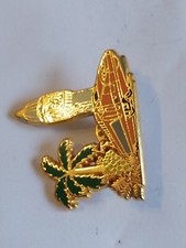 Pin's émaillé - vintage - Ballard - sncf train TGV - côté d'Azur 