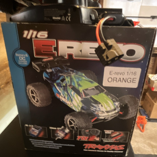 Traxxas revo 16 4wd - traxxas, 1/16