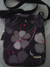 Pochette, sacoche avec