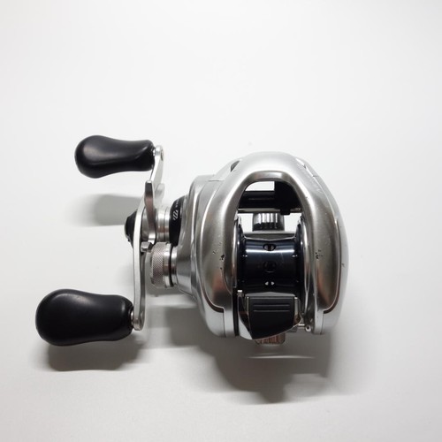 Moulinet pêche gauche - de,