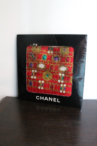 Chanel carré soie rouge - chanel,