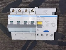 DISJONCTEUR 4P. TETRA NFN450 DIFFERENTIEL BF464 HAGER 50A 300mA TYPE AC 50AMPERE