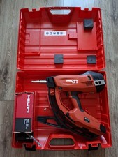Lot Cloueur HILTI GX 3 + 1200