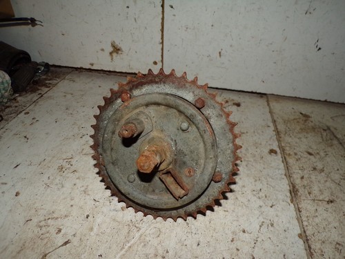 Moyeu roue arrière moto - moyeu,