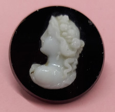 JOLI BOUTON PORTRAIT EN VERRE