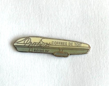 54 -  Pin's RARE COFFRE DE TOIT AUTOMOBILE PROBOX