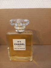 Flacon De Parfum Chanel Fleuri Aldéhyde