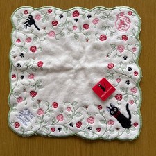 Serviette à broder chat noir
