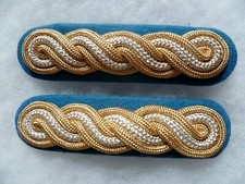 Épaulettes brodées