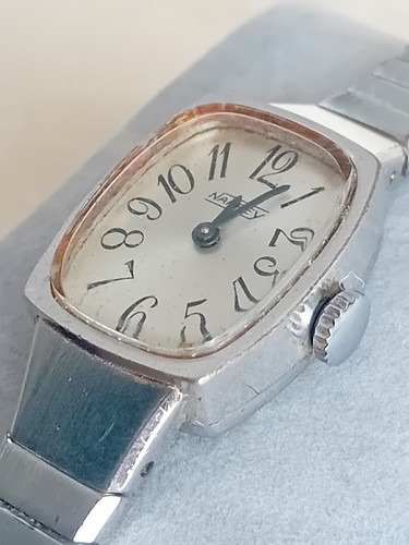 Montre mécanique femme