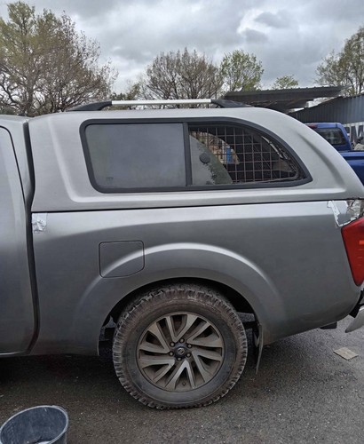 Hardtop nissan navarra - nissan,