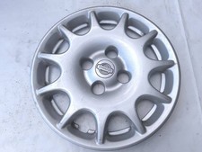 Nissan Primera R15 cache moyeu