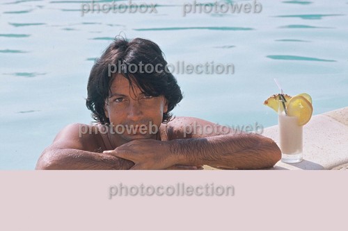 Herve vilard exclusive - *,