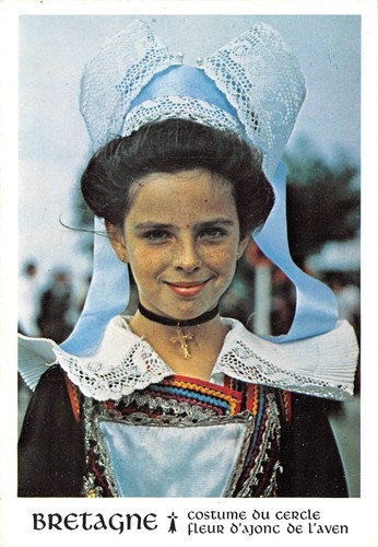 Cpm costume cercle fleur - du,