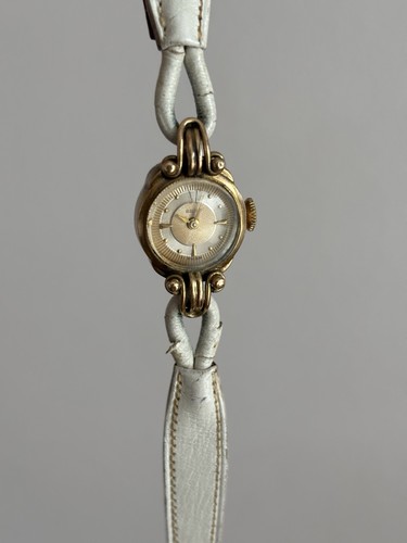 Ancienne montre femme plaque - montre,