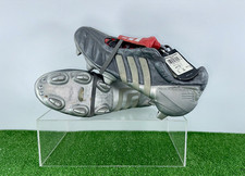 Crampons de football gris