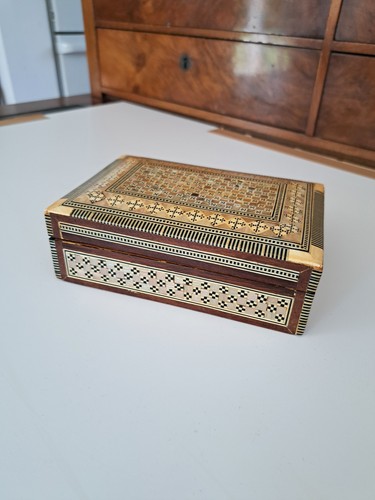 Boîte bijoux ancienne en - à,