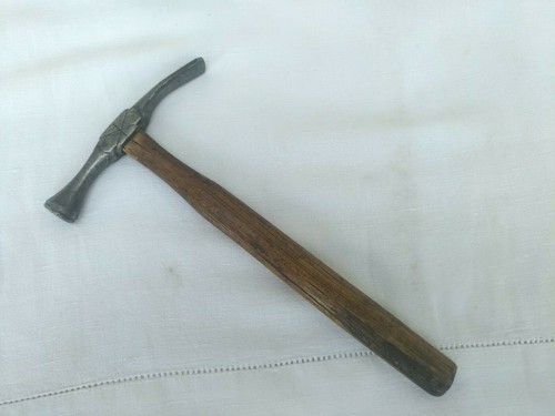 Petit marteau tapissier - ,
