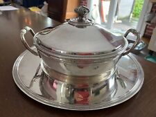 Christofle France en metal argenté soupiere avec son plat ( en état ). 