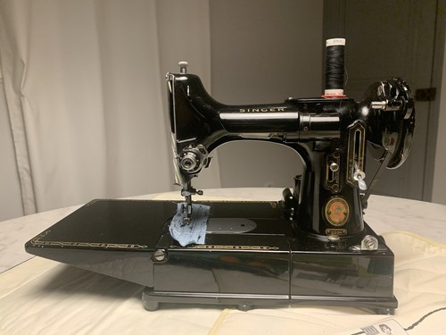 Machine coudre vintage - machine,