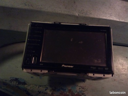 Auto radio pioneer