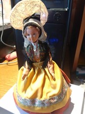 POUPÉES FOLKLORIQUES