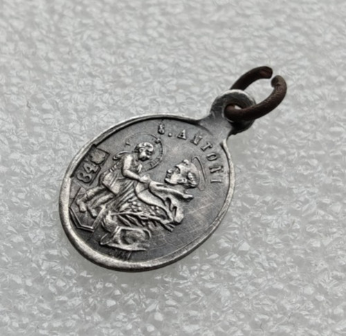 Ancienne petite médaille