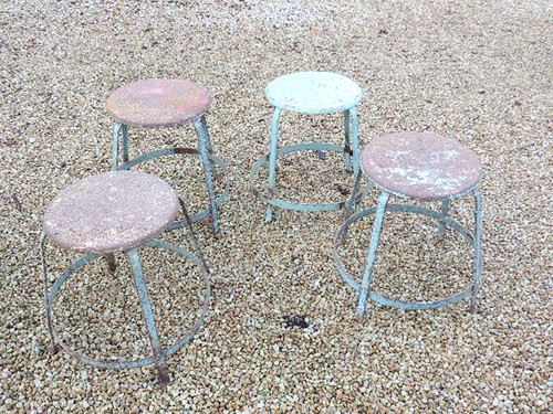 Ancien tabouret metal - 4,