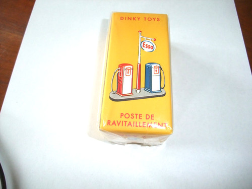 Poste ravitaillement esso - poste,