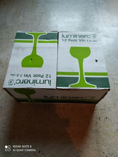 Lot verres vin - à, a