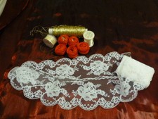  ,3m,80 dentelle vintage+   travaux couture ,fils dorés,de lin ,fin coton rouge 