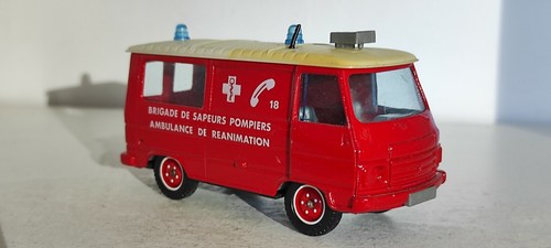 Peugeot j9 sapeurs - 1/50,