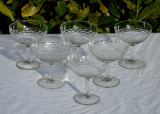 Service de 6 coupes à