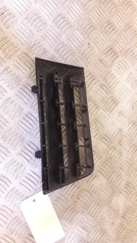Grille calandre gauche - de,