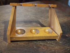 PRESENTOIR MURAL EN BOIS  PREVU  POUR 3 PIPES