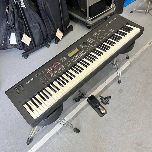 Yamaha mox8 key music - yamaha,