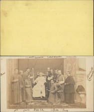 Le pape Pie IX entouré de ses