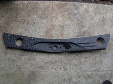 TRAVERSE AVANT SUPERIEURE PEUGEOT 205