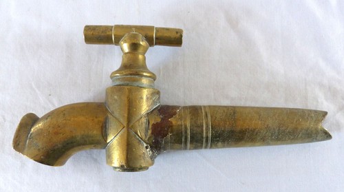 Ancien gros robinet - gros,