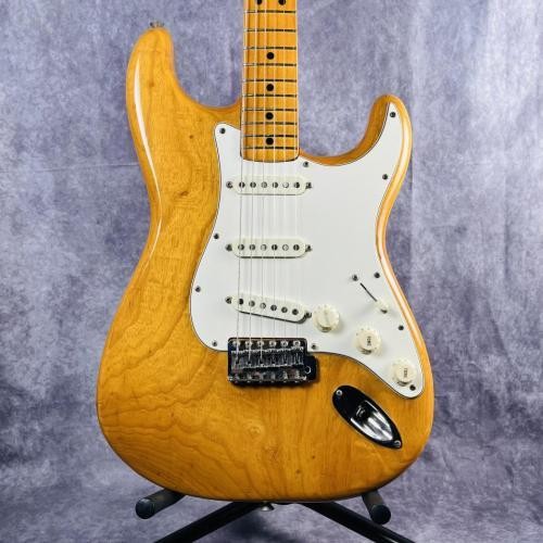 Fender 1975 stratocaster - fender,