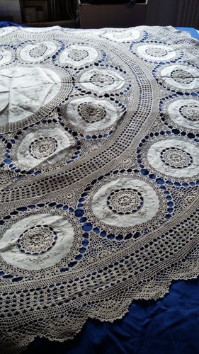 Ancienne nappe ronde 180 - ancienne,