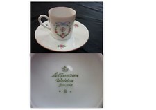 Tasse et sous-tasse en