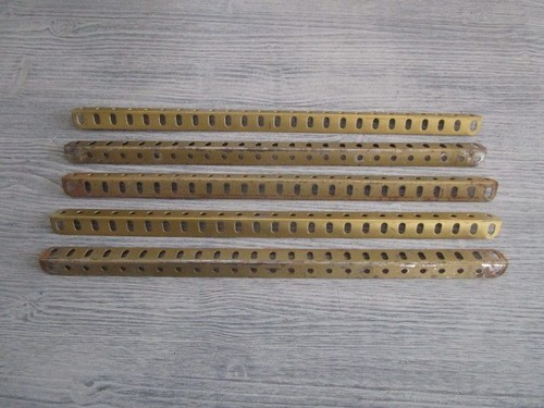 Meccano cornières 32cm - 32cm,