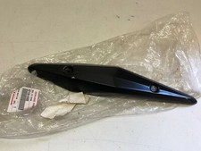 UN CACHE DE SILENCIEUX DE POT