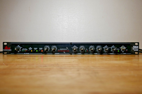 Préampli micro dbx - prÉampli, preamp