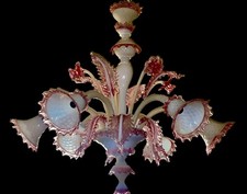 imposant lustre blanc ivoire